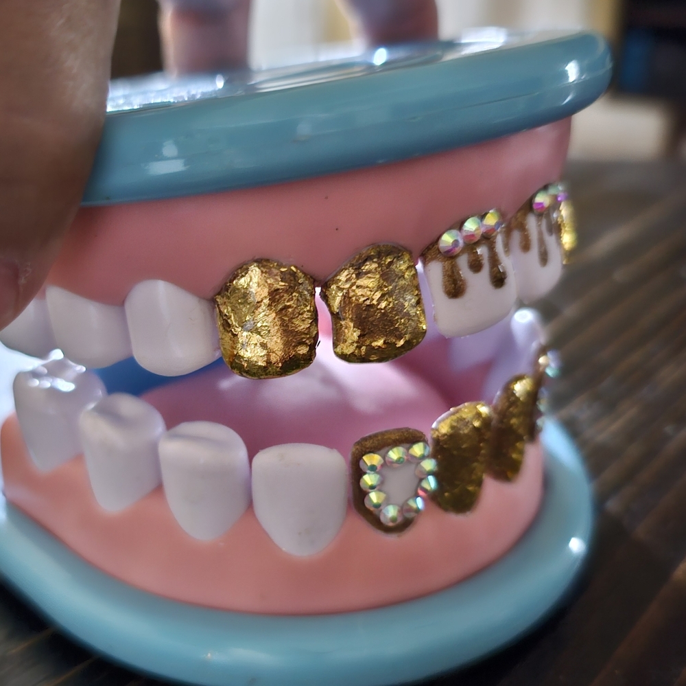 Grillz - Picture 3 of 3